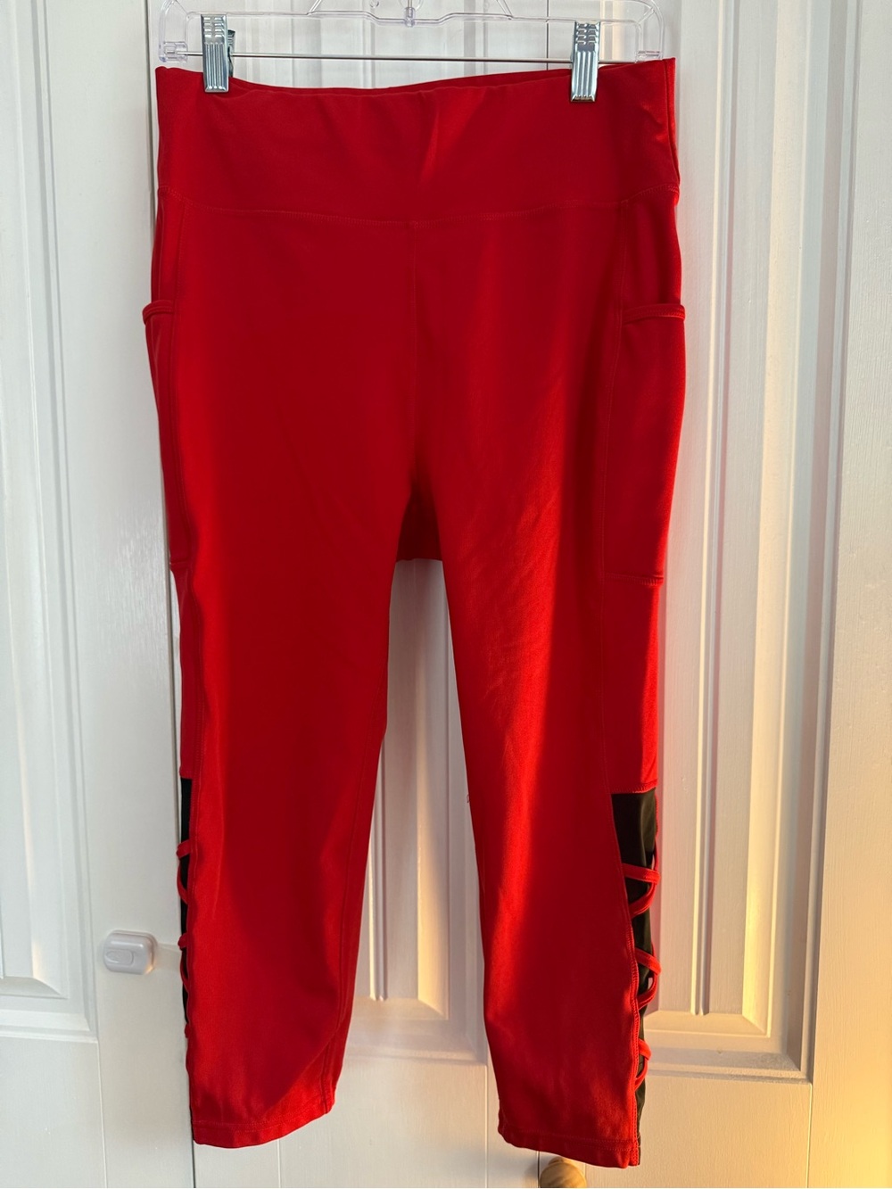 Pop Fit Red Active Capri Bottoms with Side Pocket Detail